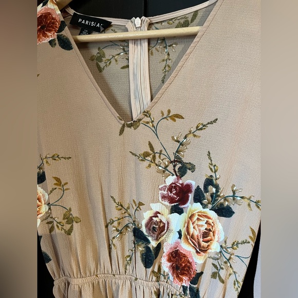 Nude-Pink Floral Dress, size small - Picture 3 of 4